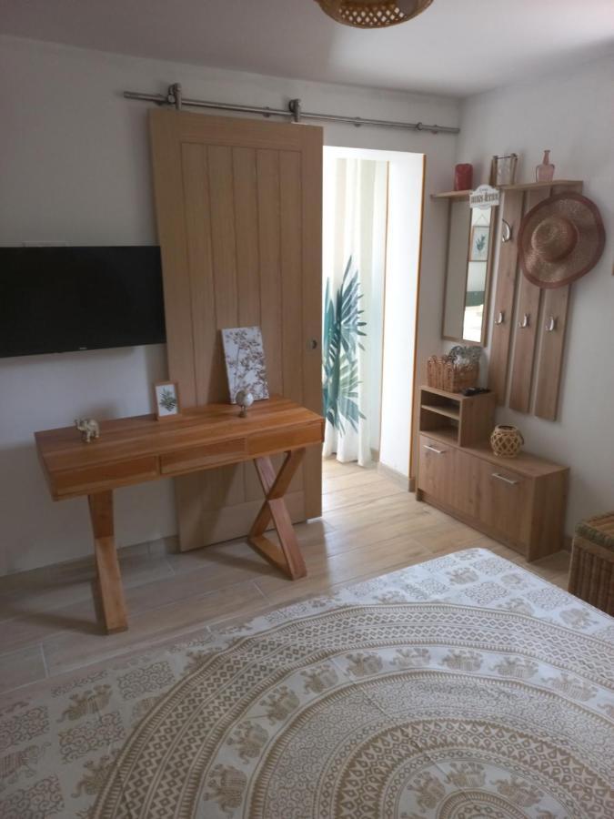 Le Clos Des Lauriers Carcassonne Bagian luar foto