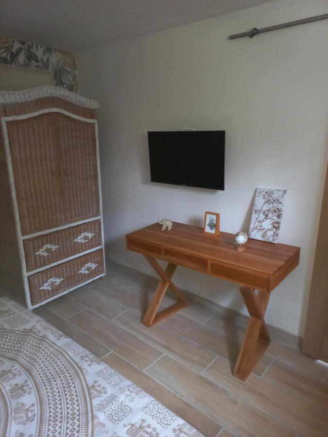 Le Clos Des Lauriers Carcassonne Bagian luar foto