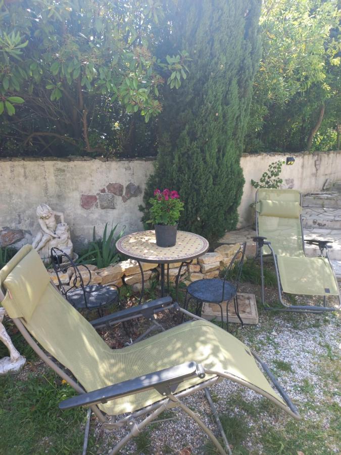 Le Clos Des Lauriers Carcassonne Bagian luar foto